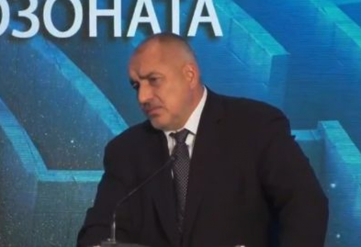Борисов изригна: Лъжат хората, че ще купуват самолети, а се напълнихме с техника за бягство, без нито една пушчица
