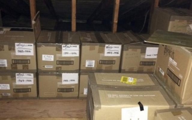 Тя крила тези кутии от мъжа си 40 години на тавана в дома си, а когато съпругът й научил се случило нещо невероятно