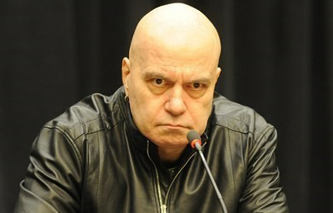 Слави предупреди: Измама с моето име, не раздавам пари