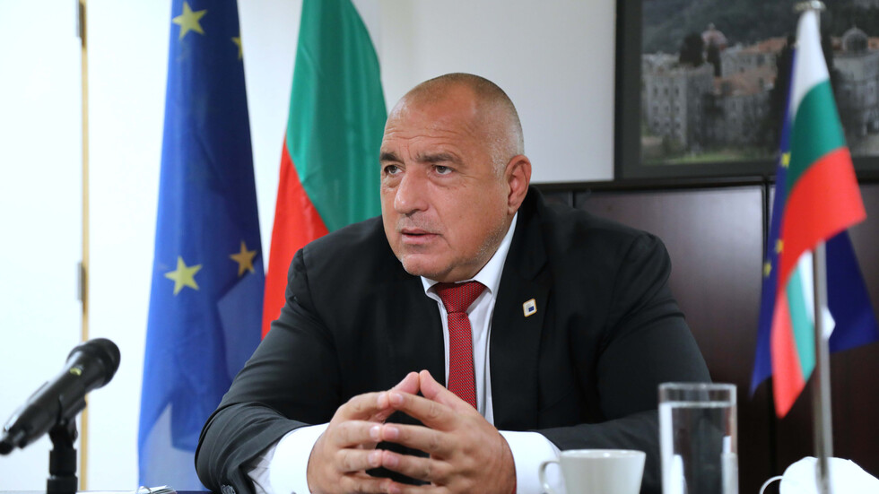 Решено, тези мерки остават на 100% до Коледа и Нова година