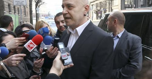 Слави с шокиращо завръщане, готов е за премиер
