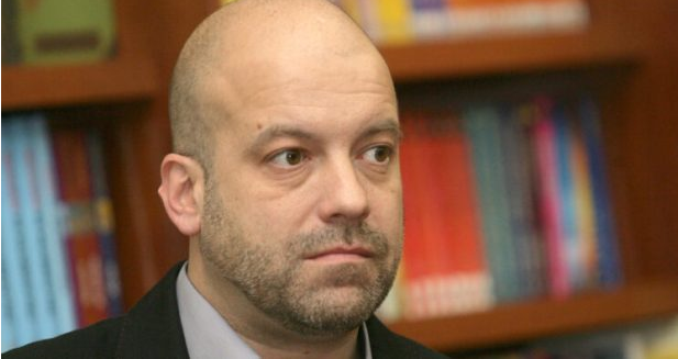 Иво Сиромахов преди почти 10 години: Проклети да сте! Роби сте! Мълчете! (ВИДЕО)