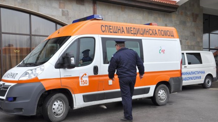 Трагедия! Мъж скочи от 7-ия етаж на блок в Добрич и уби минувач