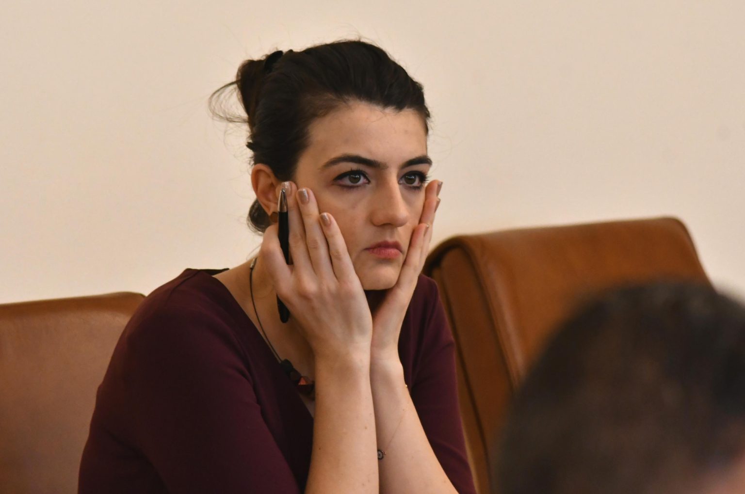 Пак потрес за Лена! Отворила днес youtube и се депресирала от нова гавра заради Слави – 800 000
