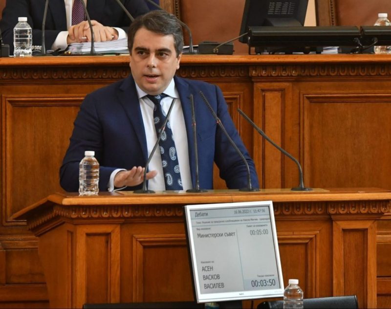 Харизанов отсече: Не виждам как другите партии ще подкрепят Асен Василев за министър на финансите
