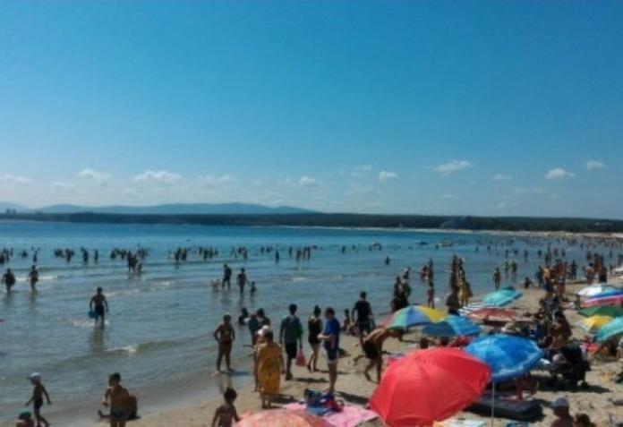 Младо семейство отиде на море и отсече: Ето защо не ходим да си даваме парите в Гърция или Турция