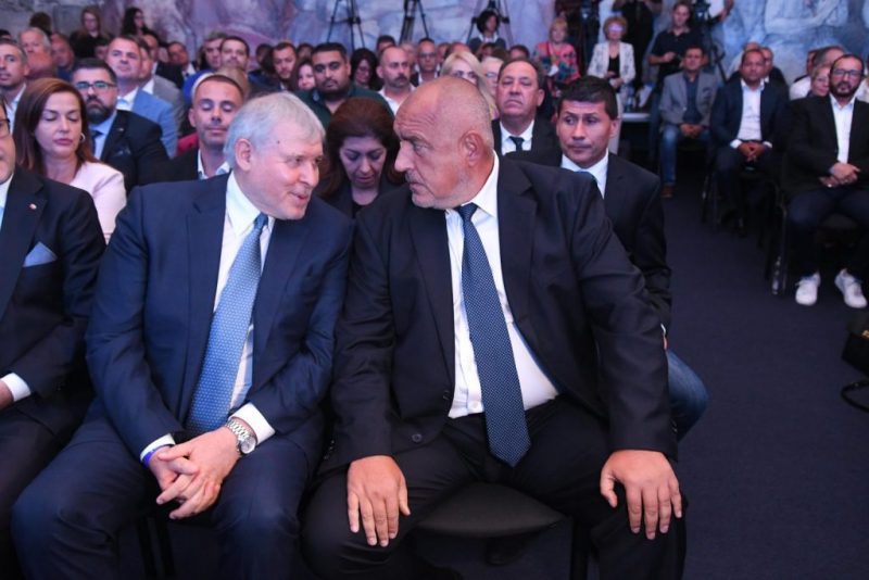 СДС скочиха срещу шефа на БЧК: Да освободи поста!