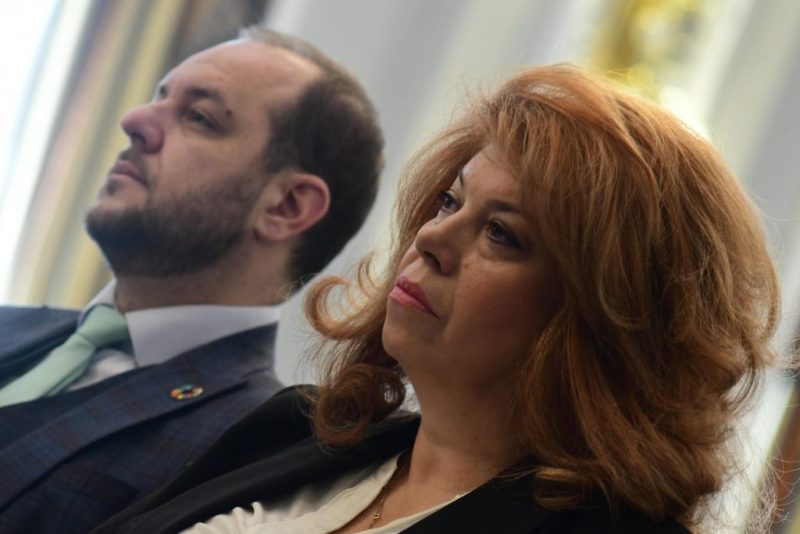 Вицето на Радев заподозря нещо притеснително у Денков днес