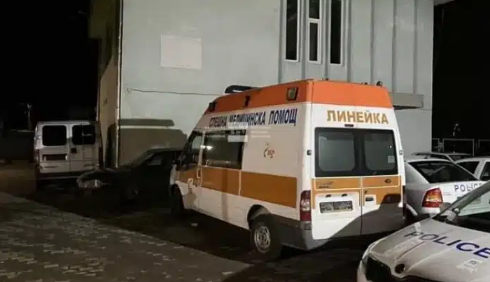 Детето, което бе ударено от мълния, все още се бори за живота си