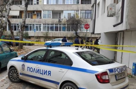 Извънредно! Намериха труп на бебе в Казанлък