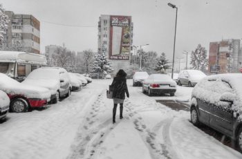 МРАЗОВИТА ПРОГНОЗА! Идват сняг и урагани в България, живакът пада до..