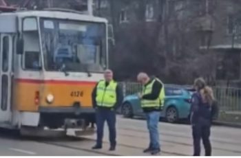 Героизъм секунди преди смъртта! Преди минути Ватман почина внезапно в София, но със сетни сили спаси