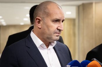 За БългарияРадев: Лъгаха, че няма да има поскъпване. Лъжат, че няма пряка заплаха и проблем за България след ударите срещу Иран