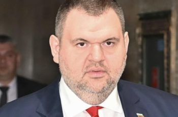 Извънреден ход на Пеевски: Повежда битка срещу
