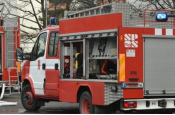 Над 100 автомобила са изгорели при пожара в автоморга край Пловдив