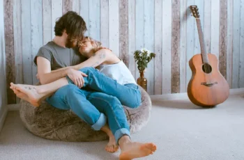 От абсурдни до шокиращи: 10 законни правила за интимността, които не бихте повярвали